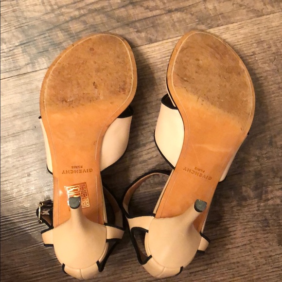 Givenchy Thong Sandals - Picture 5 of 5